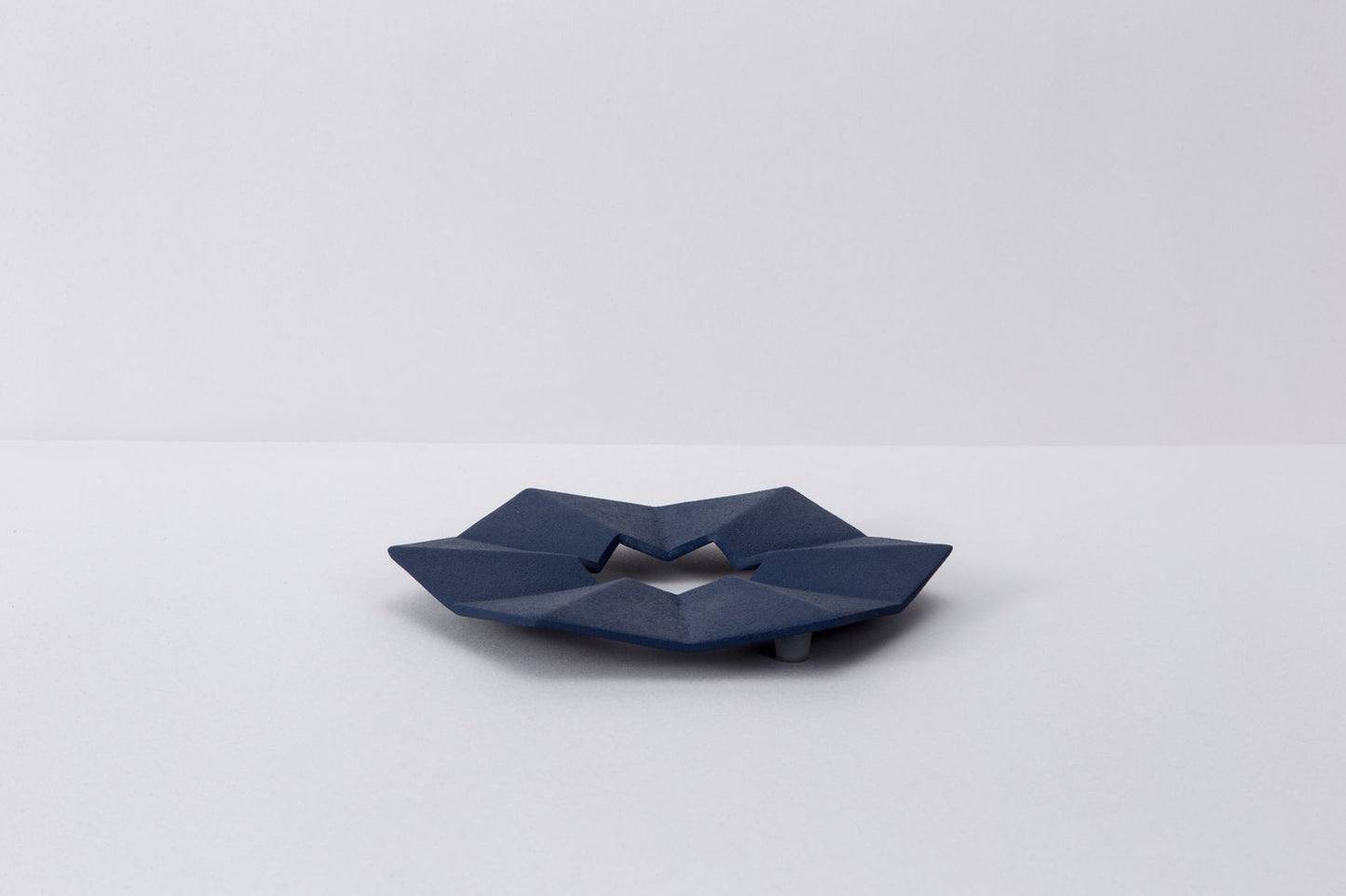 Kamashiki hexagonal origami (European blue)